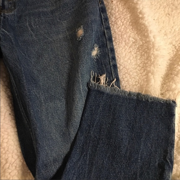 Abercrombie and Fitch Mom Jeans - Picture 3 of 5